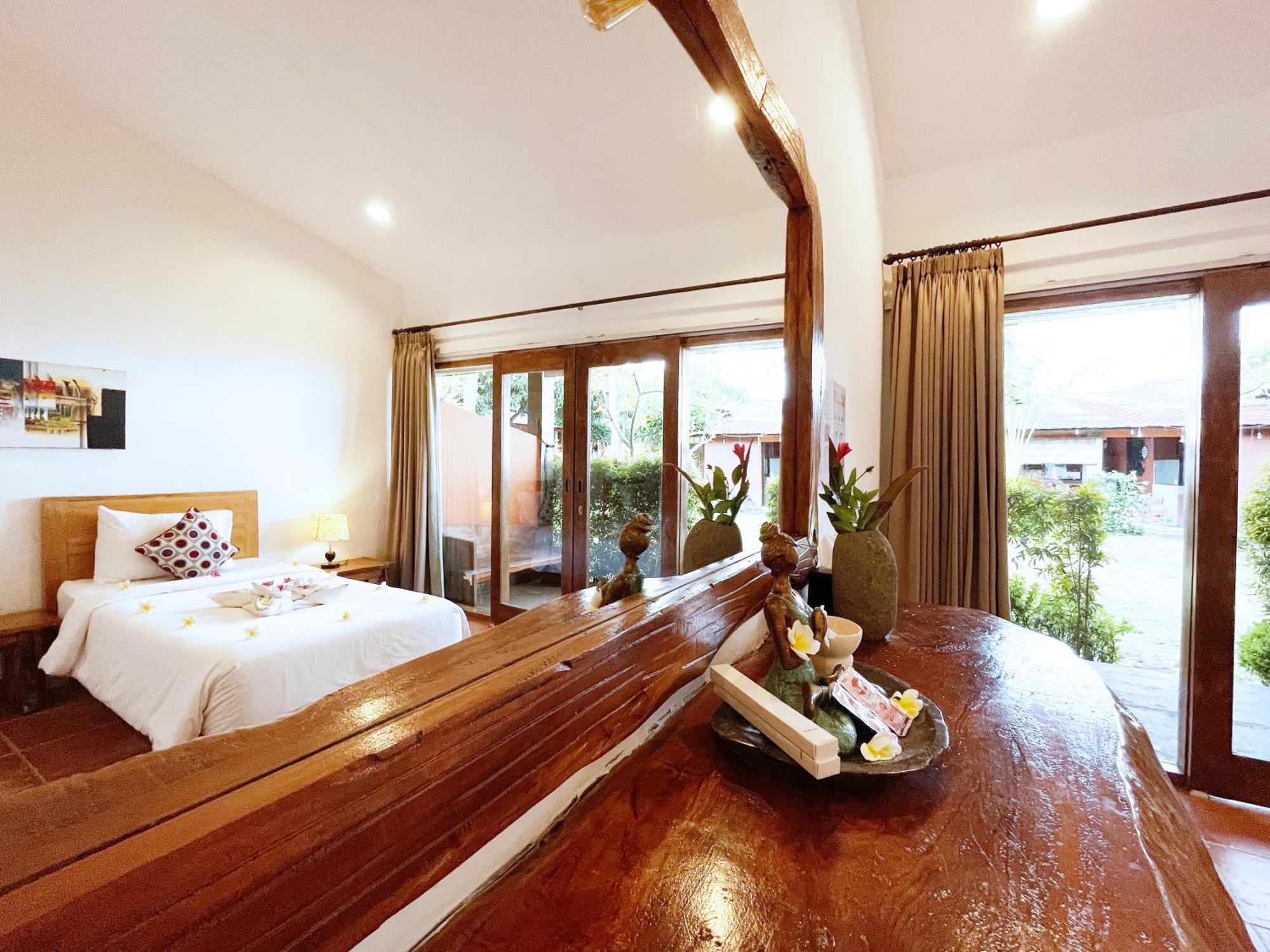 Pebble & Fins Bali Dive Resort 툴람벤 외부 사진