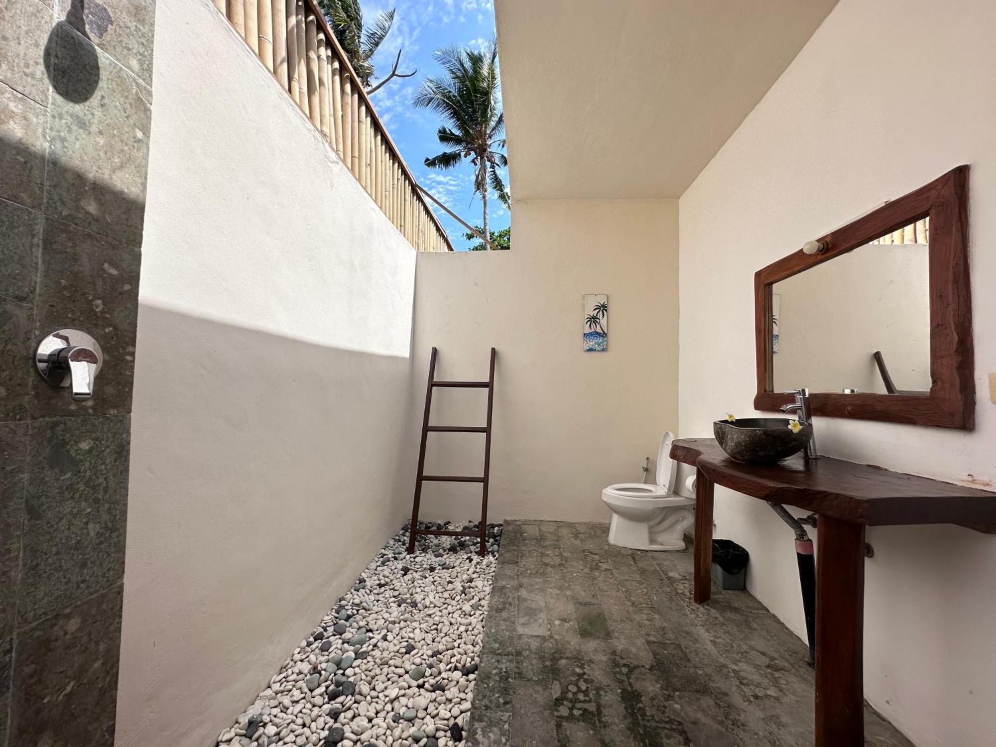 Pebble & Fins Bali Dive Resort 툴람벤 외부 사진